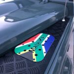 Tomas de aire land rover con bandera sudafricana